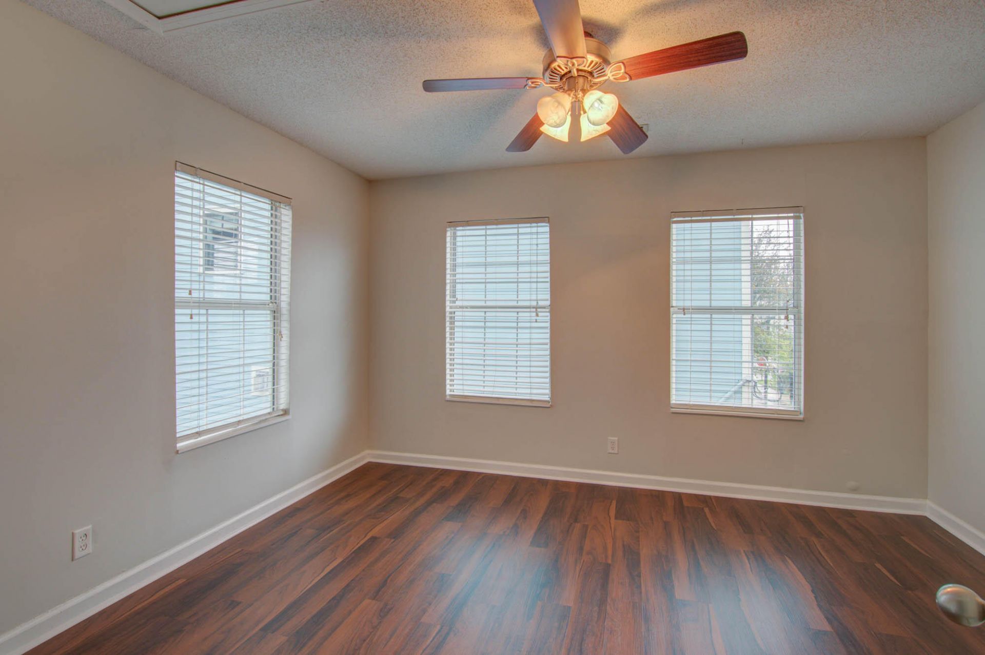 51 Aiken Street Photo 15