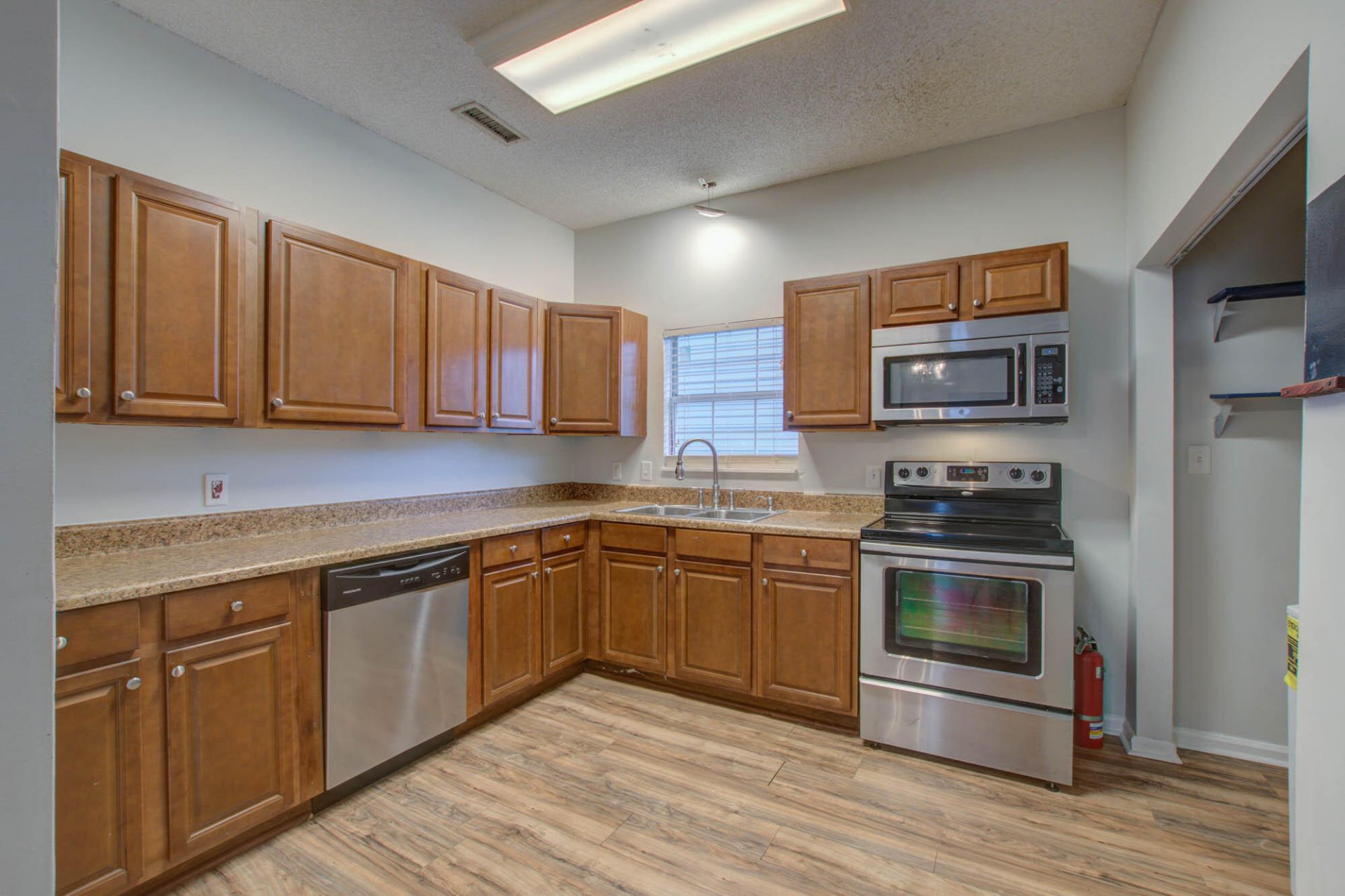 51 Aiken Street Photo 8
