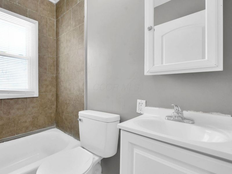 1095 -1097 E 21st Avenue, Columbus, OH 43211 Photo 12