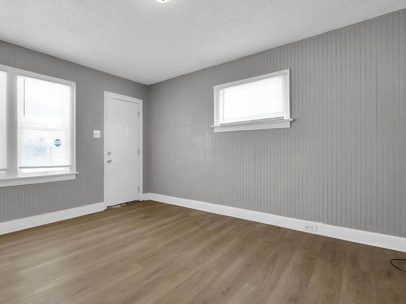 1095 -1097 E 21st Avenue, Columbus, OH 43211 Photo 3