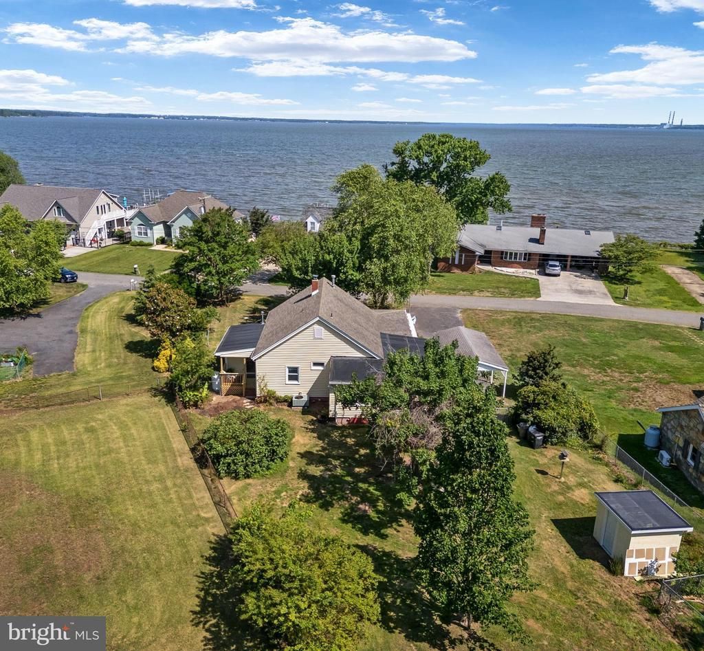 3304 Riverview Drive, Colonial Beach, VA 22443 Main Photo