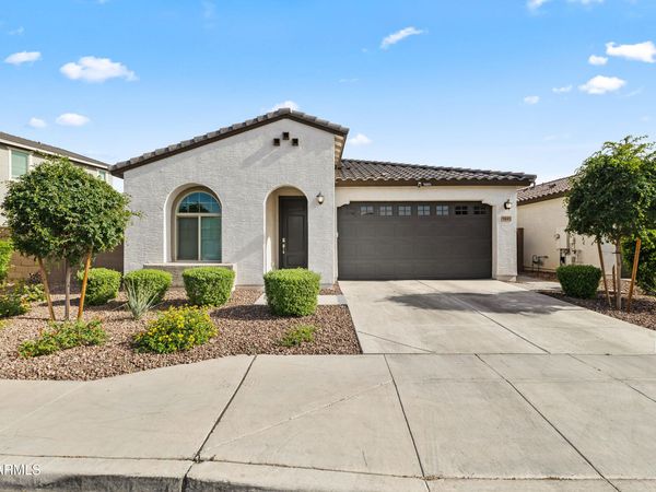 9445 W HEATHERBRAE Drive, Phoenix, AZ 85037