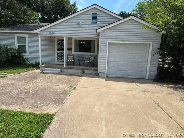 5508 S Newport Avenue , Tulsa, OK 74105