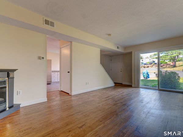 4 Birch , Unit K, East Haven, CT 06513