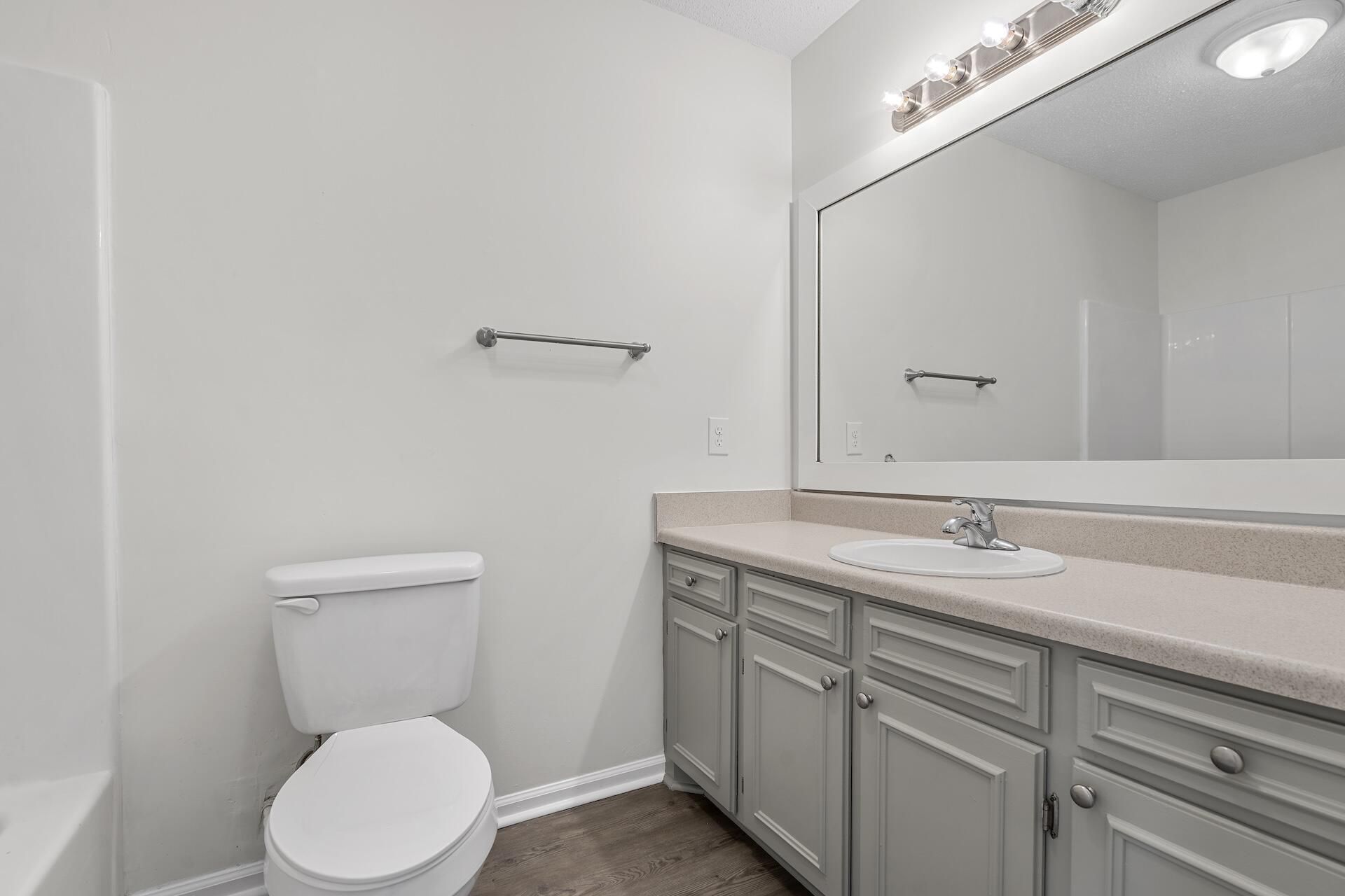 7611 Valleyview Circle Photo 15
