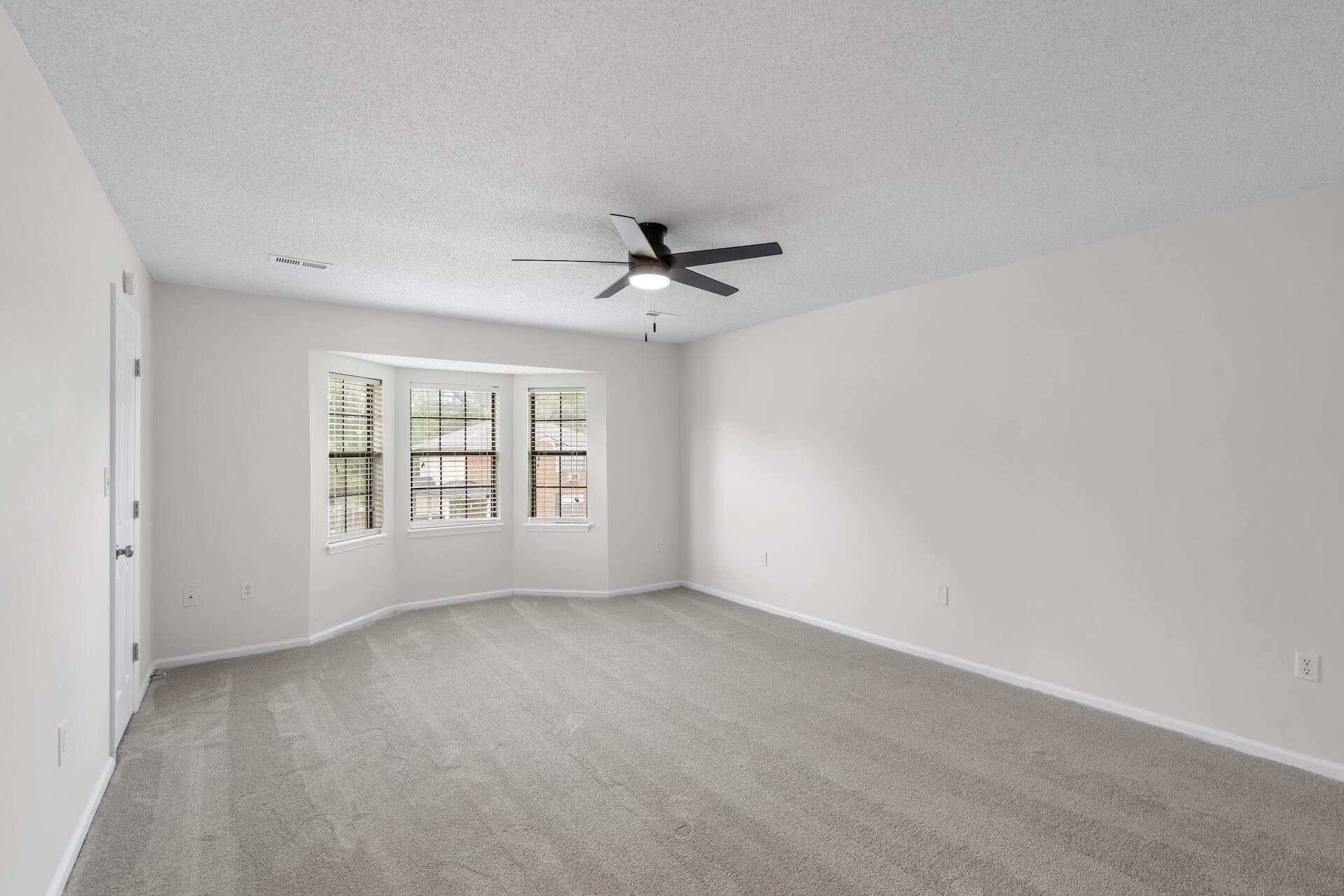 7611 Valleyview Circle Photo 16