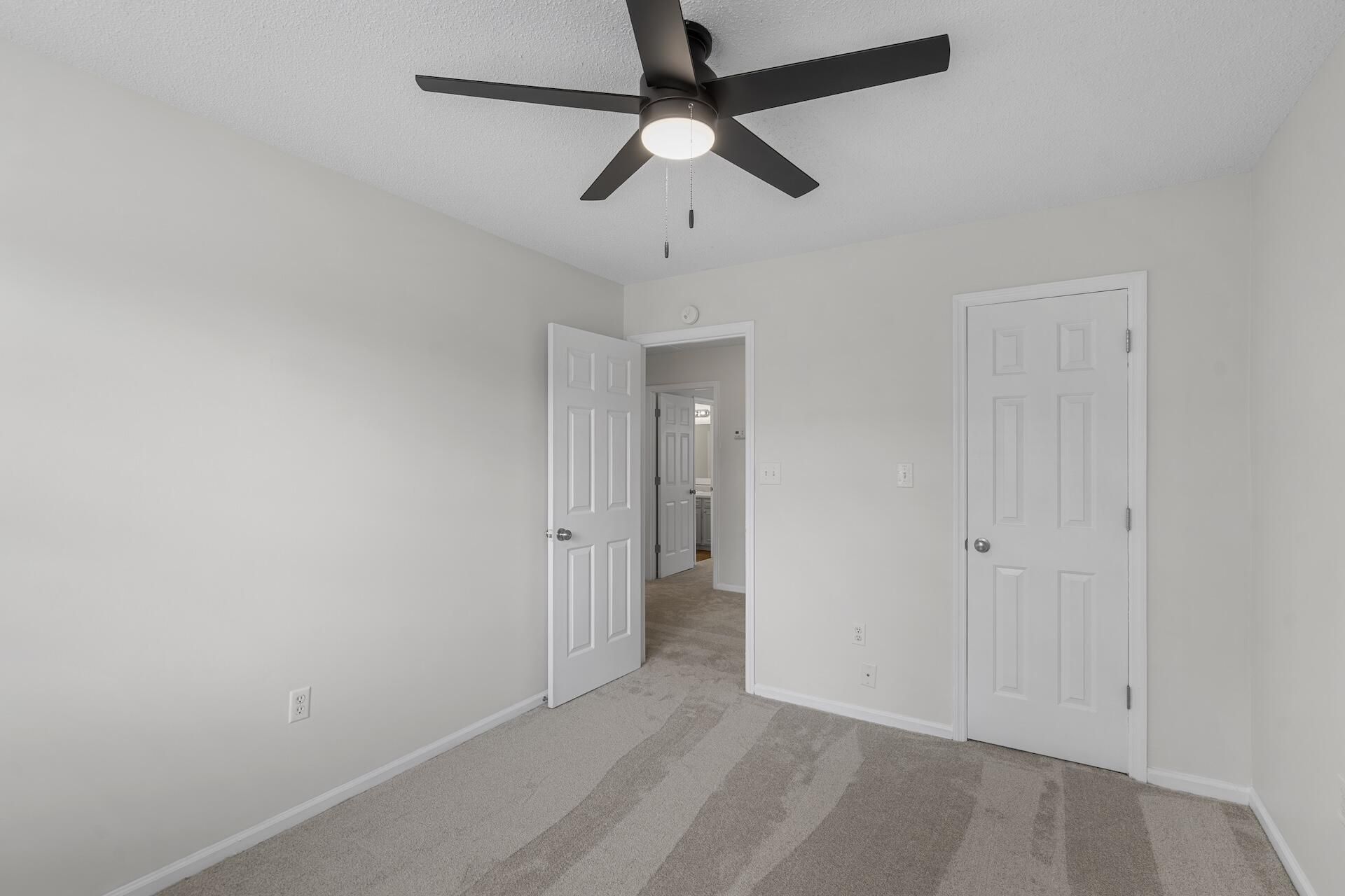 7611 Valleyview Circle Photo 25