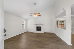 7611 Valleyview Circle photo 4