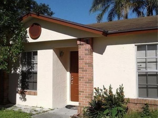 14025 Langley Place, Davie, FL 33325