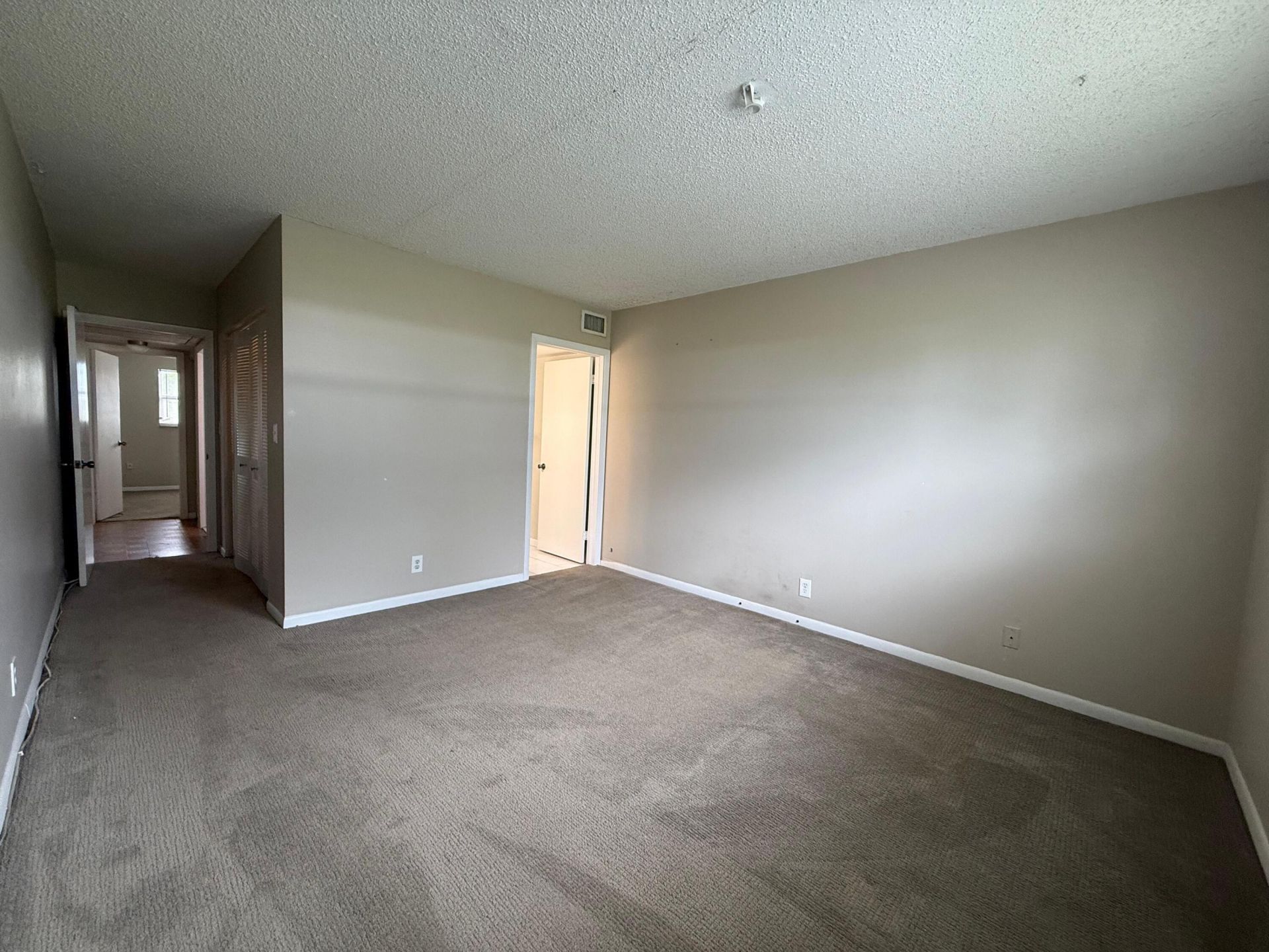 2141 W Woolbright Road, Unit L106, Boynton Beach, FL 33426 Photo