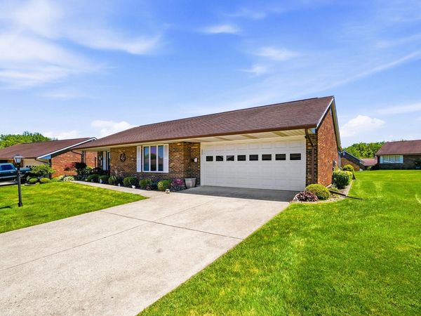 1143 Armsgate Road, Springfield, OH 45503