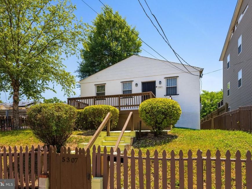 5307 E Street Se, Washington, DC 20019 Main Photo