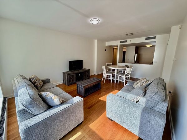 130 N Garland Court , Unit 2110, Chicago, IL 60602