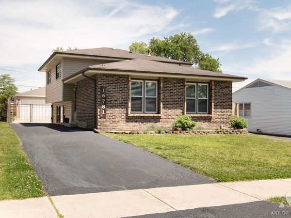 16781 Hilltop Avenue , Orland Hills, IL 60487
