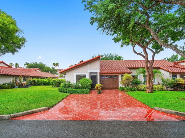 6215 Kings Gate Circle, Delray Beach, FL 33484