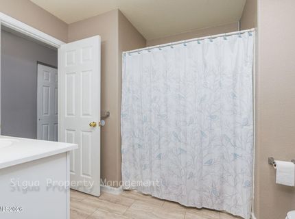 6682 Dorchester Drive, Sparks, NV 89436 Photo