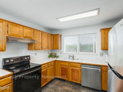 6682 Dorchester Drive, Sparks, NV 89436 Photo