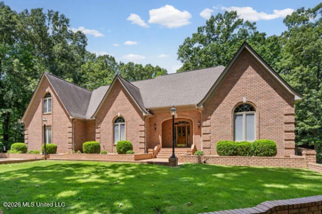 6705 Autumn Oaks Drive, Olive Branch, MS 38654 Main Photo
