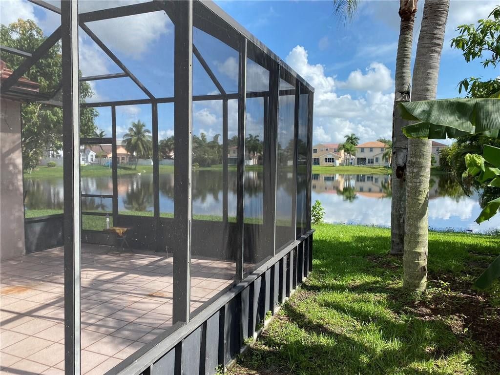 19199 NW 19th Street, Pembroke Pines, FL 33029 Photo