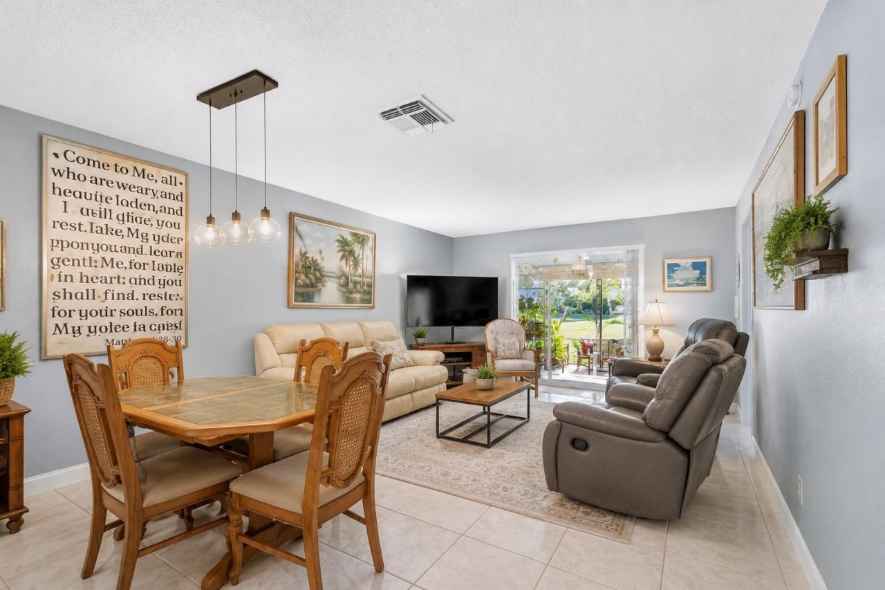 2017 SW Golf Lane, Unit 113, Boynton Beach, FL 33426 Photo