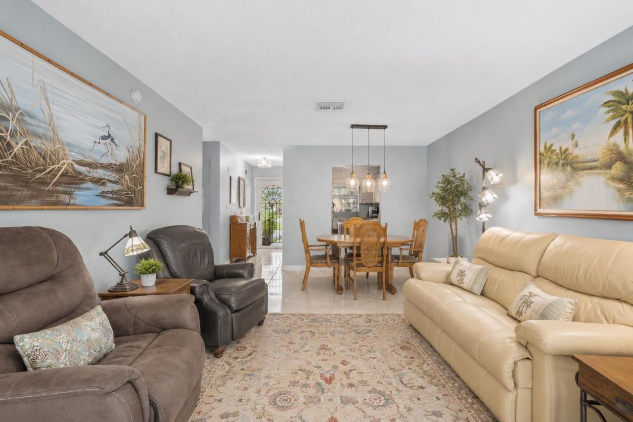 2017 SW Golf Lane, Unit 113, Boynton Beach, FL 33426 Photo