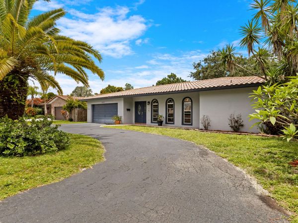 10875 NW 40th Street, Coral Springs, FL 33065