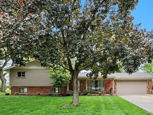 13555 Terry Drive , Shelby Twp, MI 48315