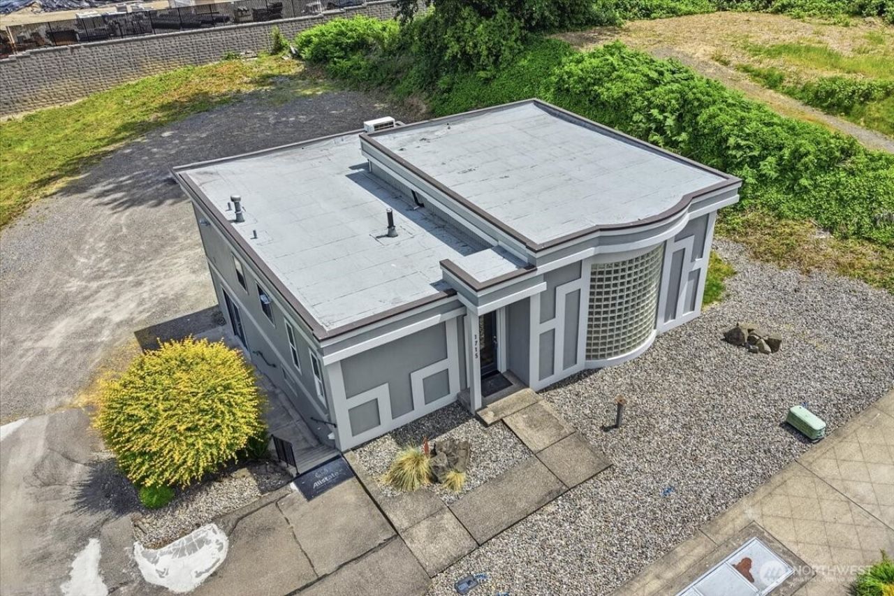 1715 Meridian Avenue E, Edgewood, WA 98371