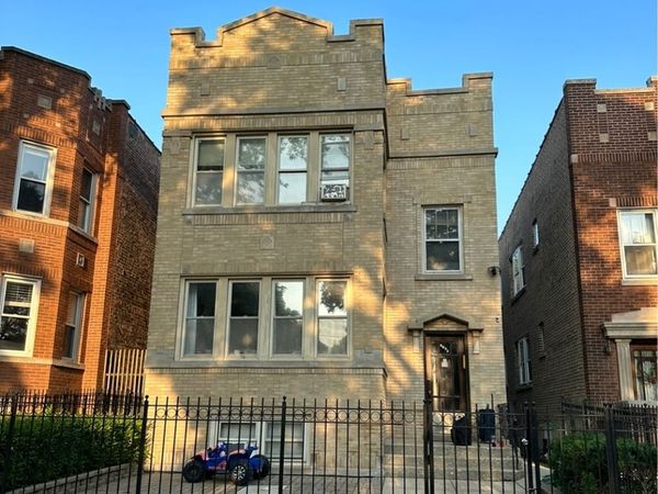 5632 N Rockwell Street , Chicago, IL 60659
