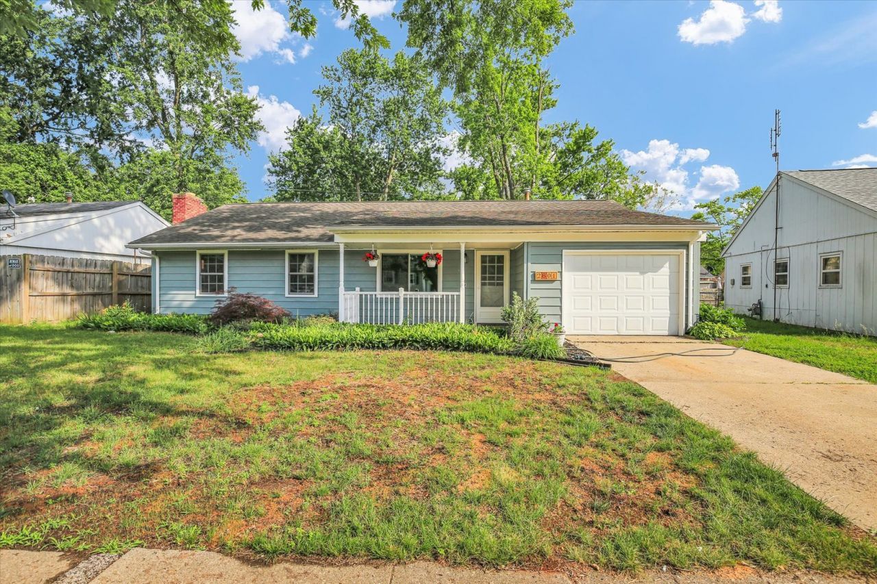 2801 Sangamon Drive , Champaign, IL 61821 Main Photo