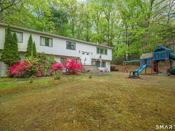 72 Old Meadow Plain , Simsbury, CT 06089