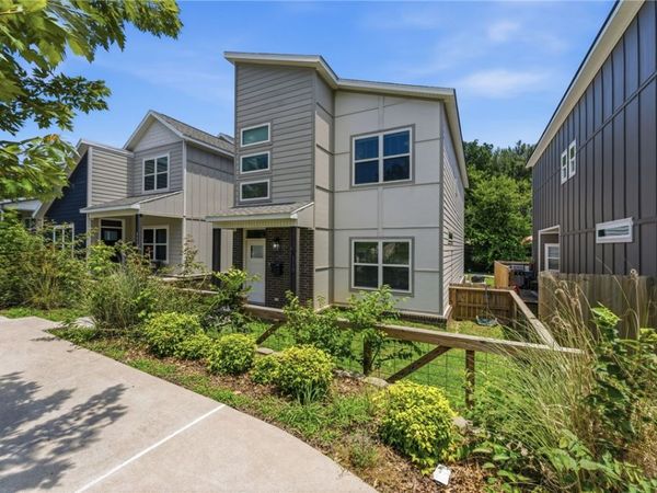 1118 S Dunn Avenue, Fayetteville, AR 72701