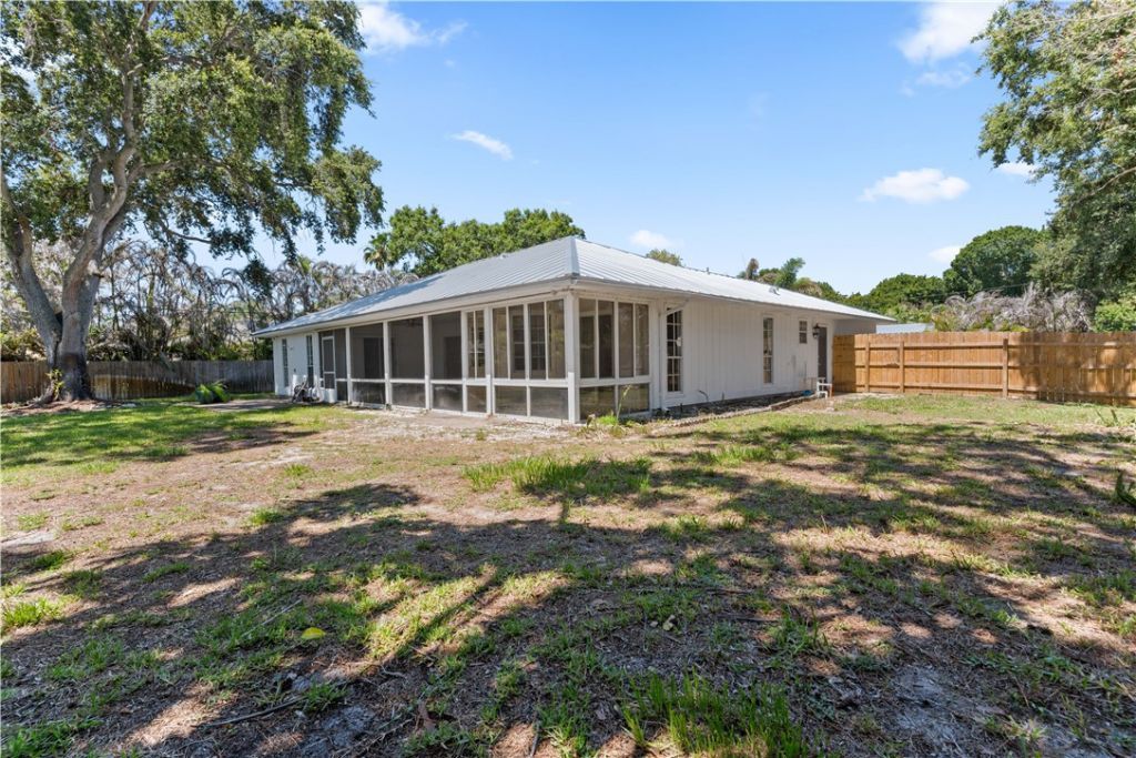550 11th Avenue, Vero Beach, FL 32962 Photo