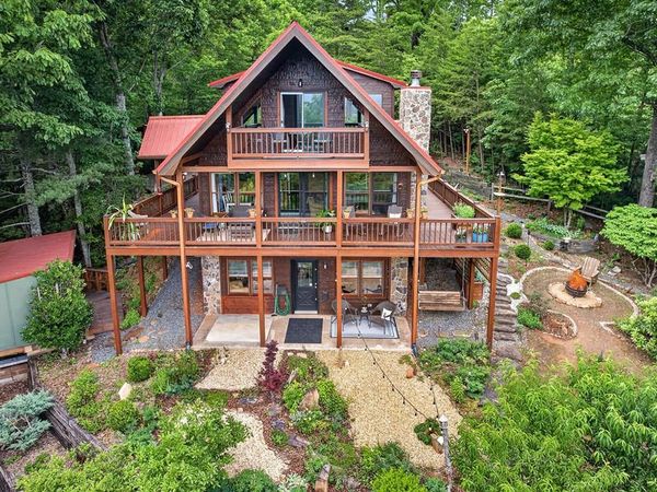 40 Foxfire Lane, Blue Ridge, GA 30513