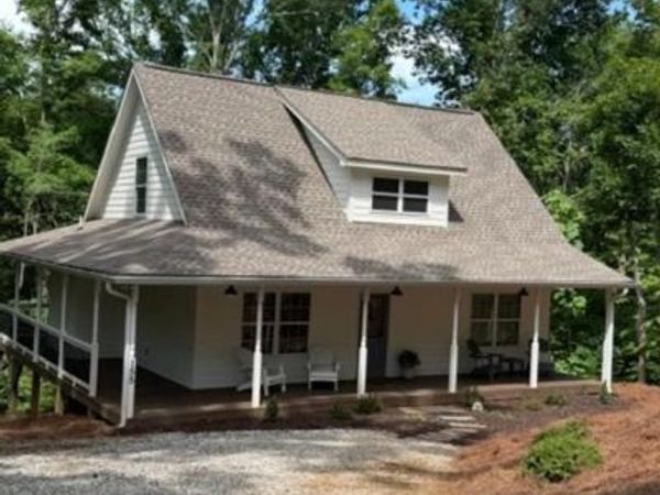 155 Bulldog Way , Dahlonega, GA 30533