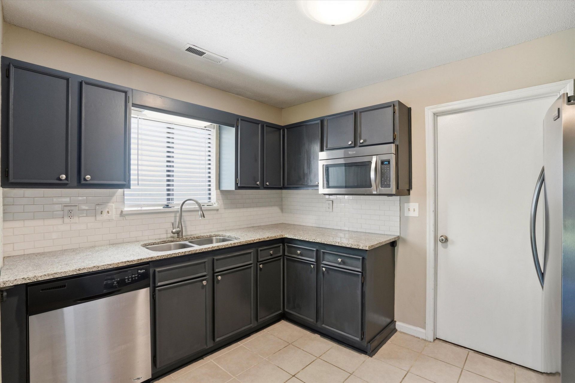 103 Tram Court Photo 12