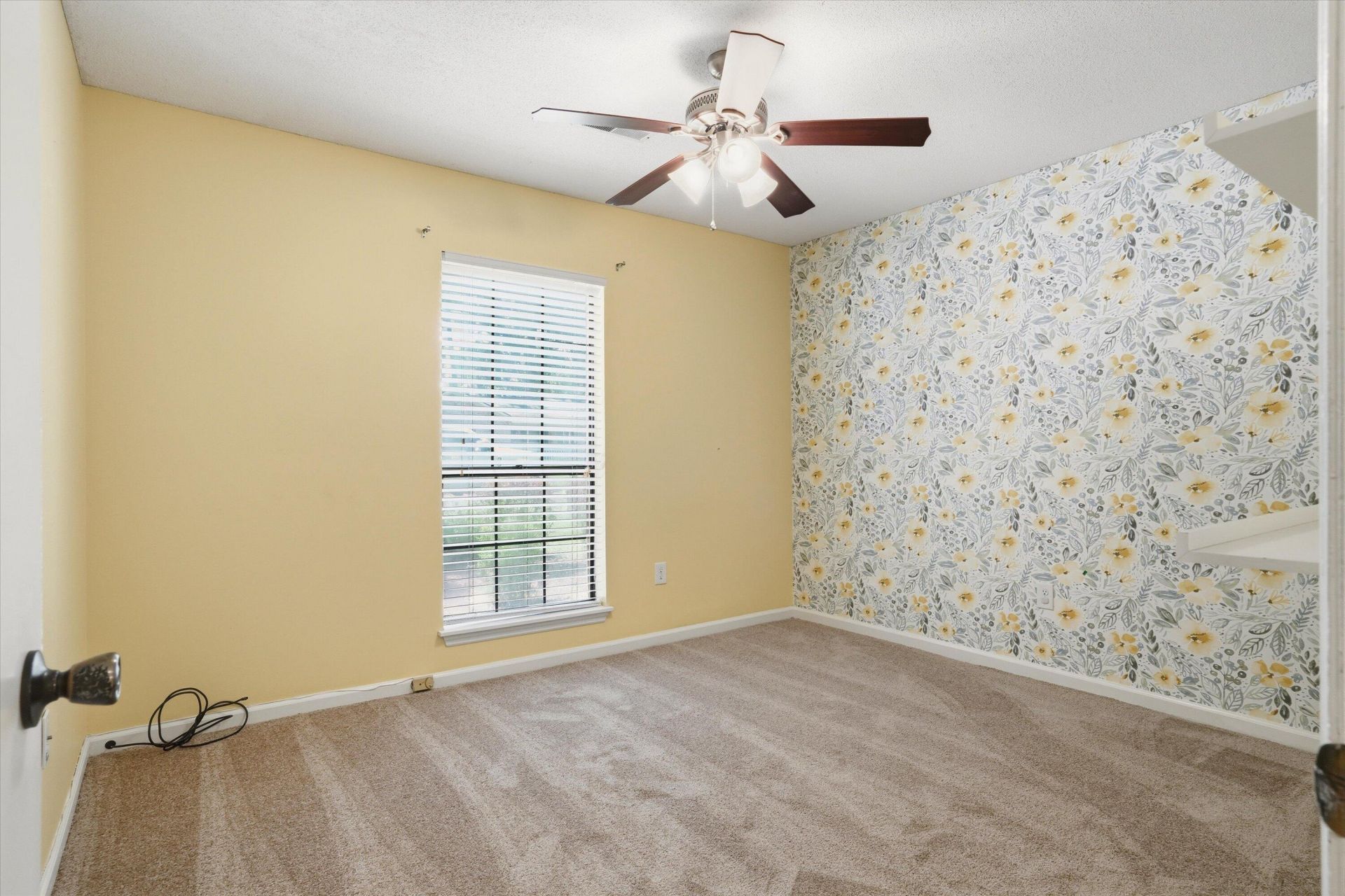 103 Tram Court Photo 16
