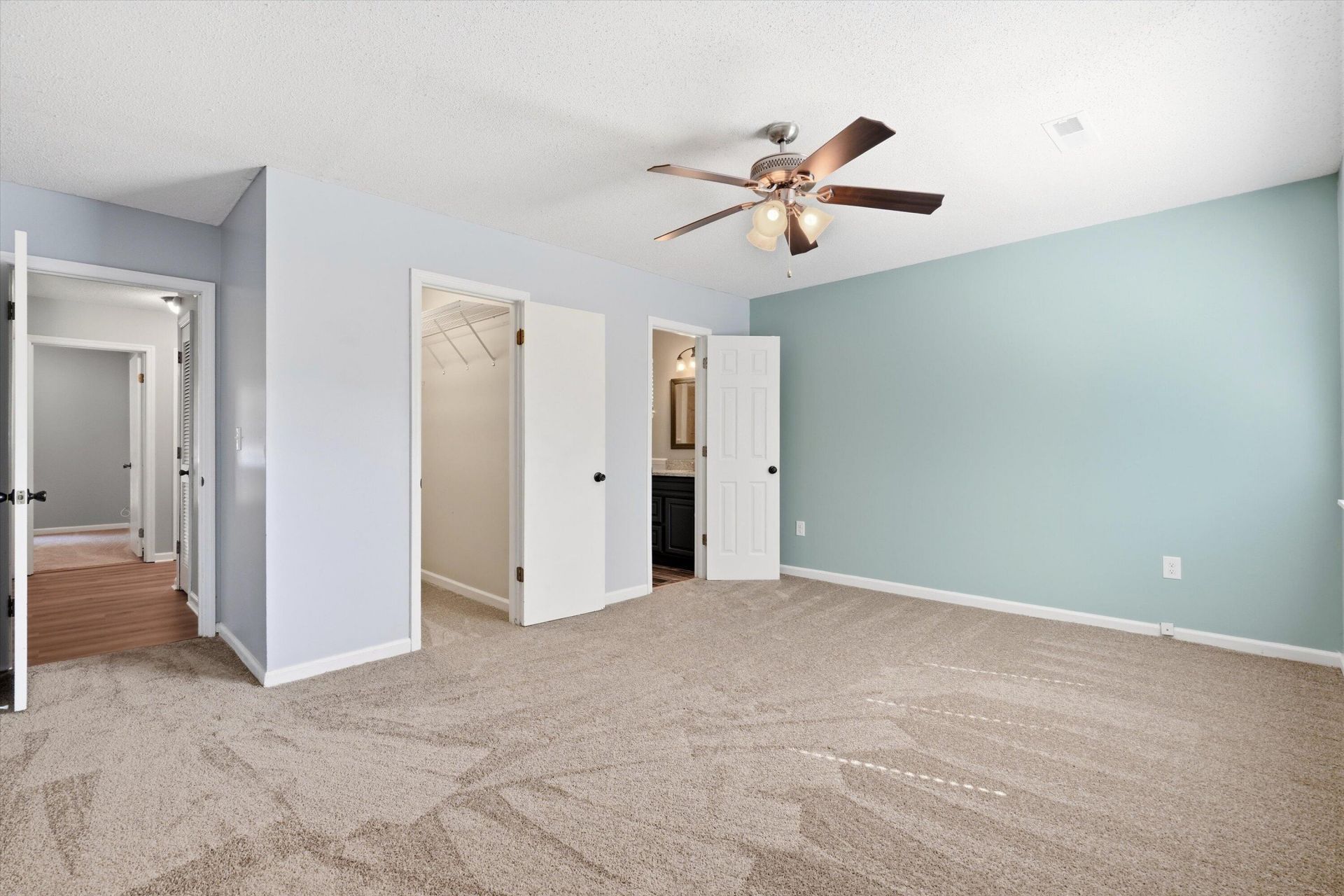 103 Tram Court Photo 20