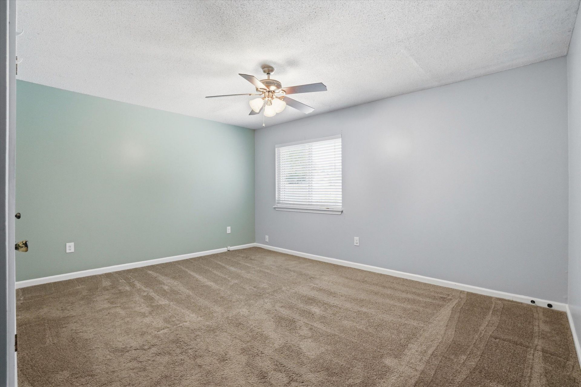 103 Tram Court Photo 21