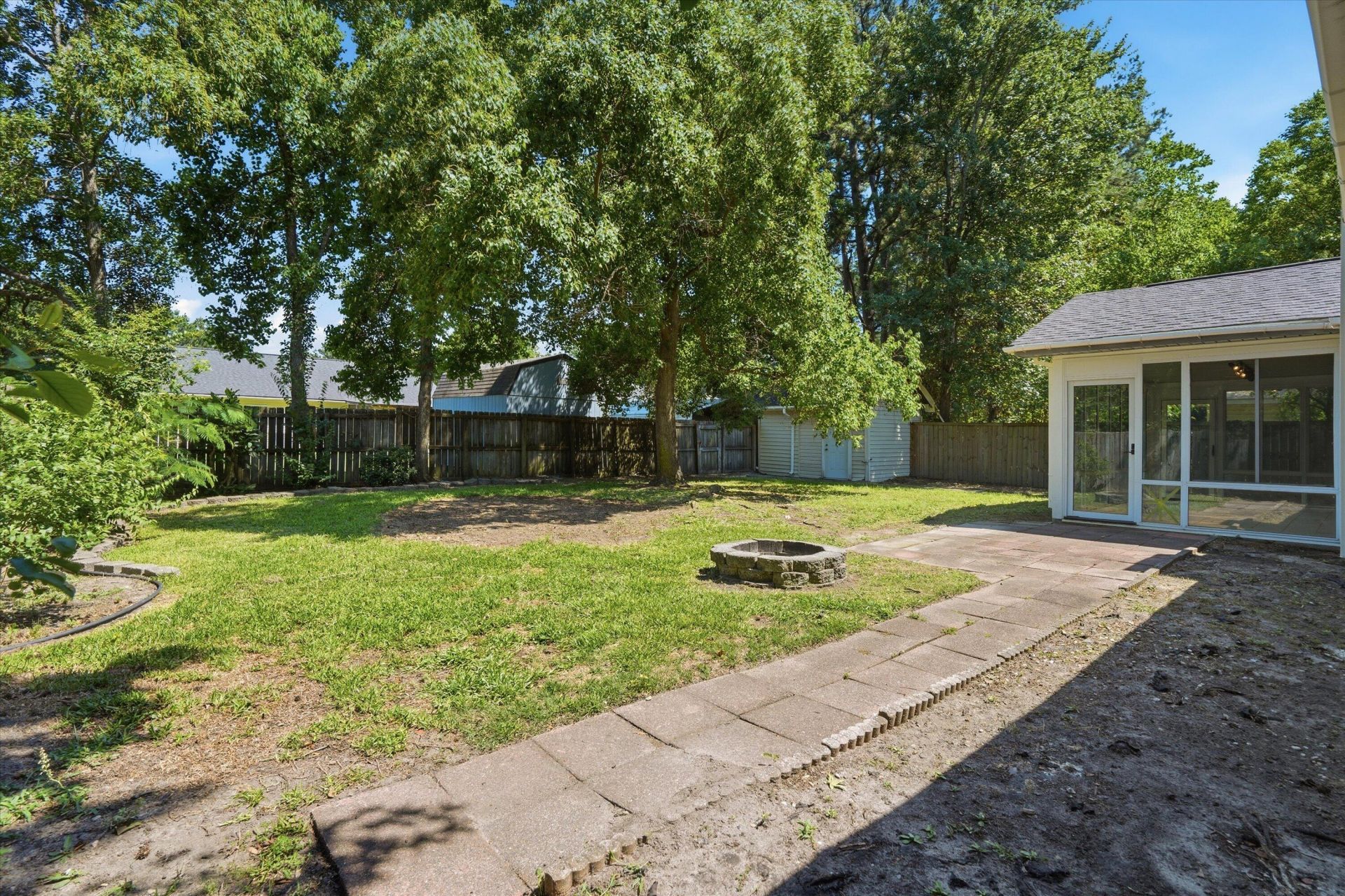 103 Tram Court Photo 30