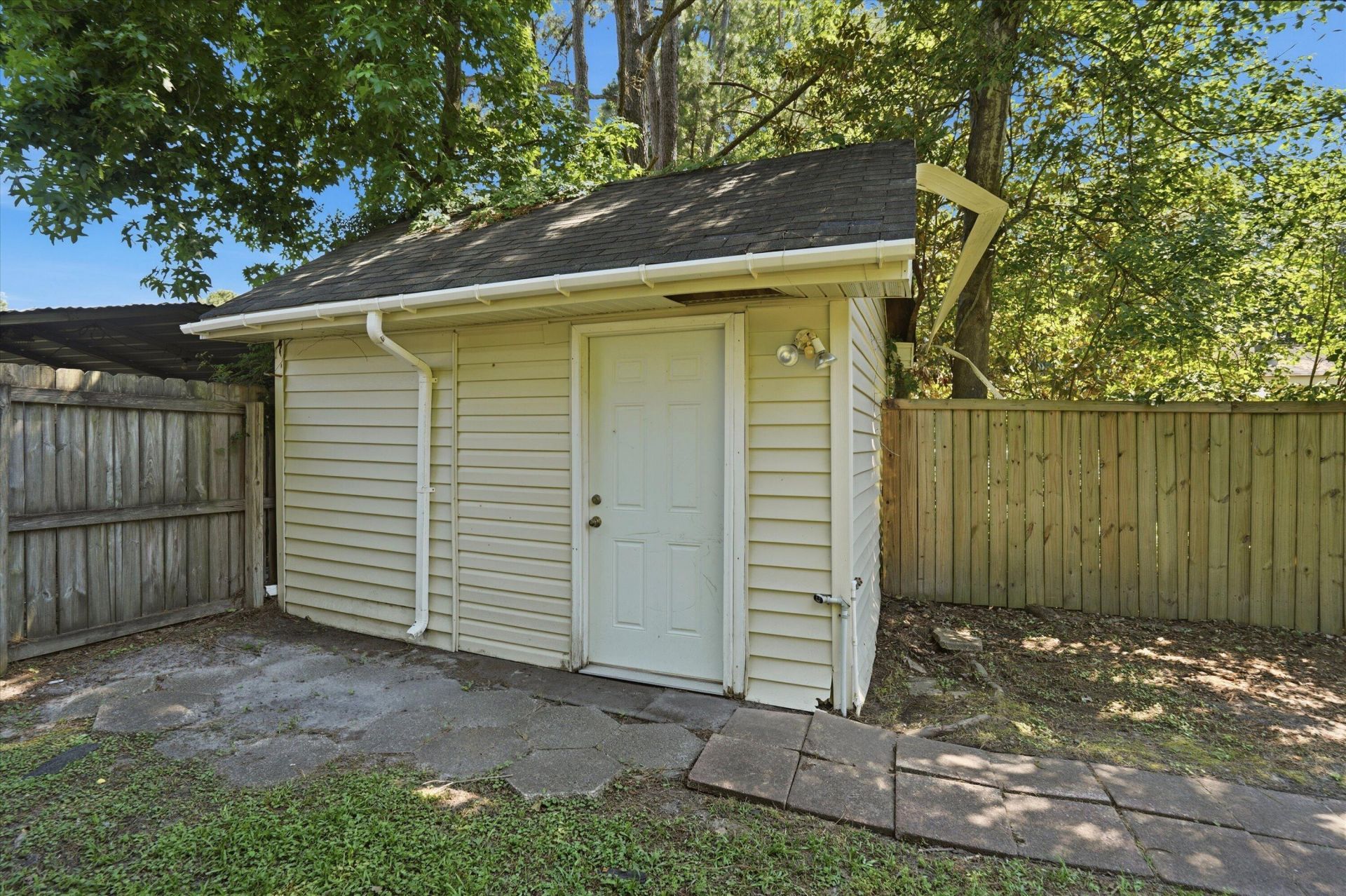 103 Tram Court Photo 32