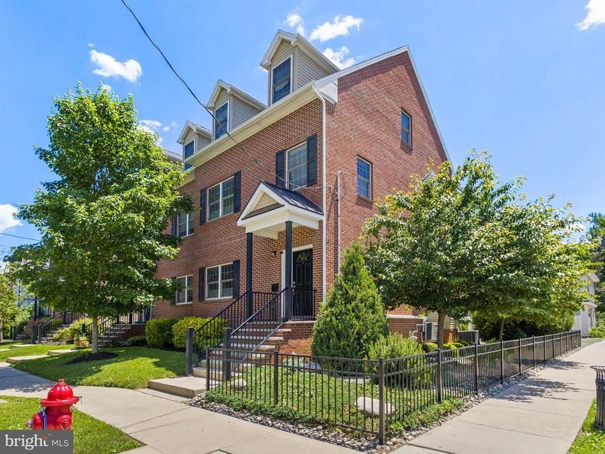 36 E Park Street, Bordentown, NJ 08505 Main Photo