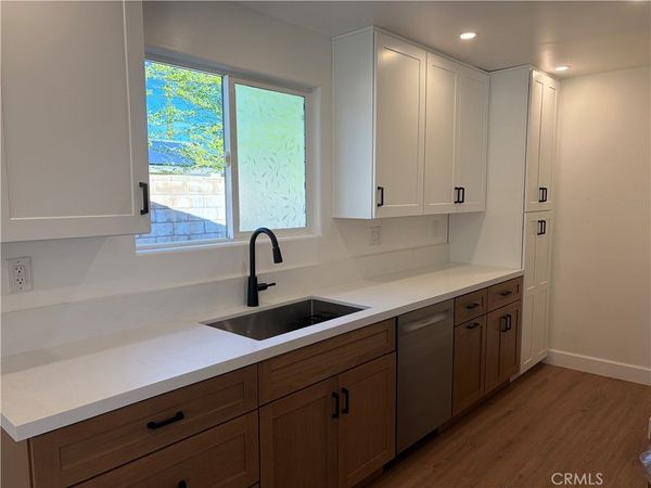 22809 Gault Street , West Hills, CA 91307