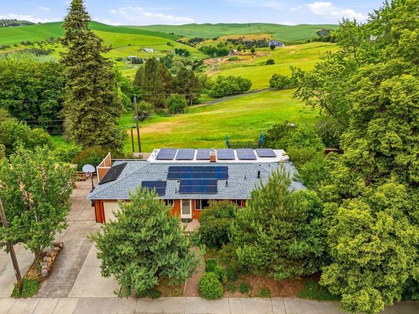 1315 Douglas Dr, Pullman, WA 99163