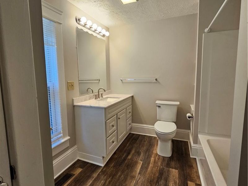1005 Raymond Street, Akron, OH 44307 Photo 14