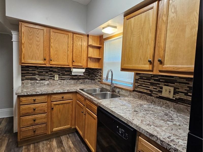 1005 Raymond Street, Akron, OH 44307 Photo 5