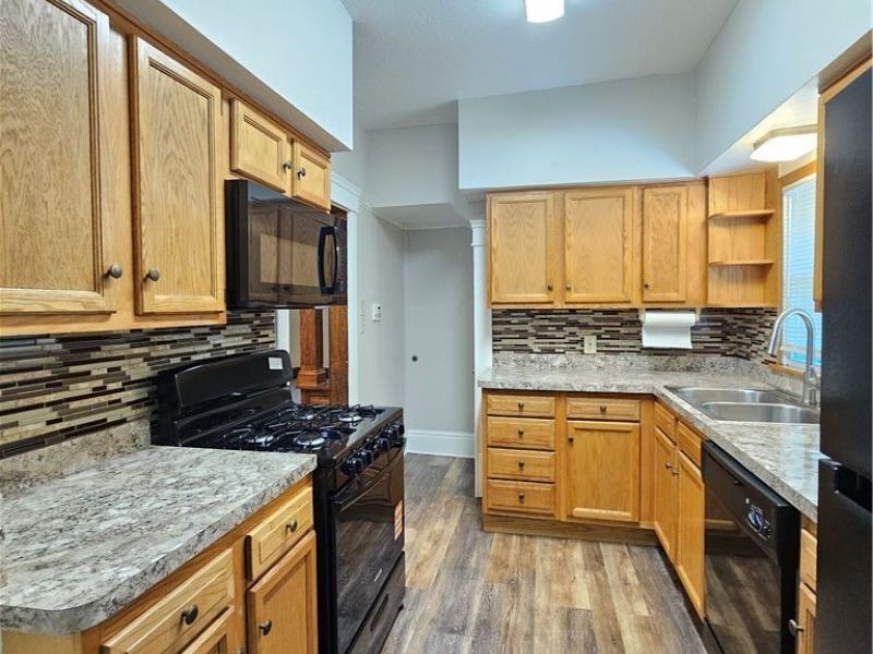1005 Raymond Street, Akron, OH 44307 Photo 8