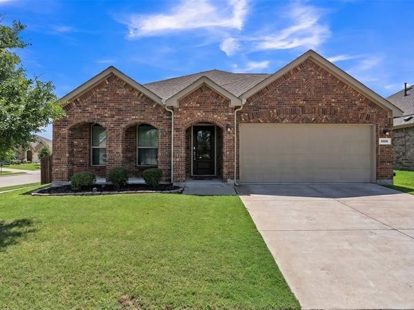9106 Fall Creek Court , Arlington, TX 76002
