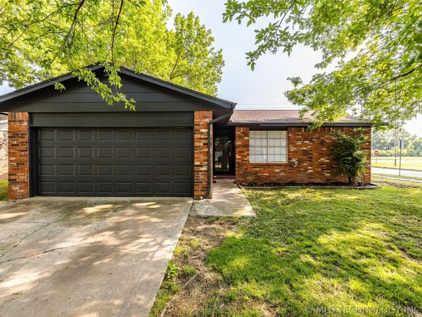 501 W 26th Street , Sand Springs, OK 74063
