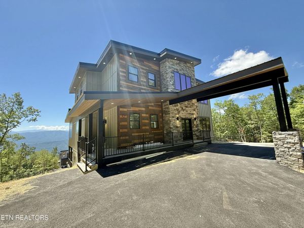 3026 Tower Rd, Sevierville, TN 37876
